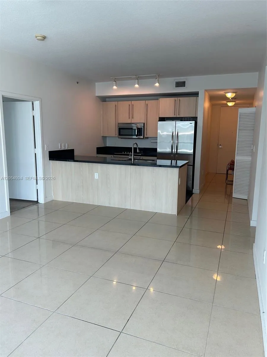 1111 SW 1st Ave #3816 Miami, FL 33130