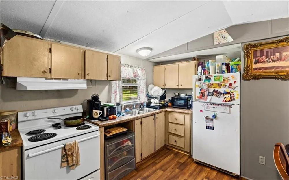 1844 Price Road Eden, NC 27288