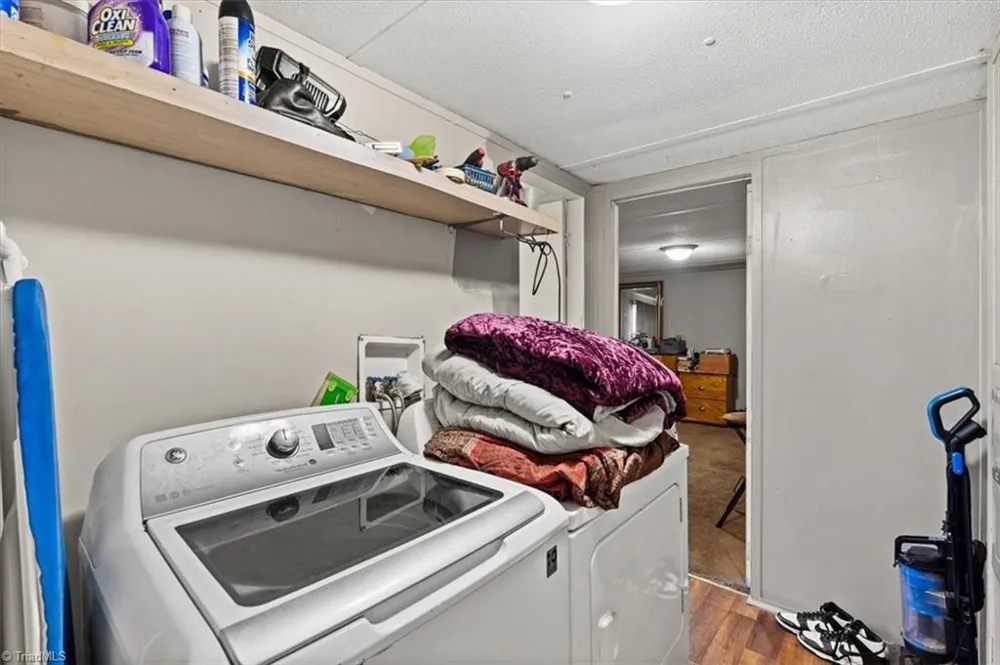 1844 Price Road Eden, NC 27288