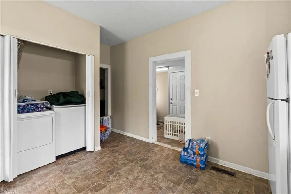 1844 Price Road Eden, NC 27288