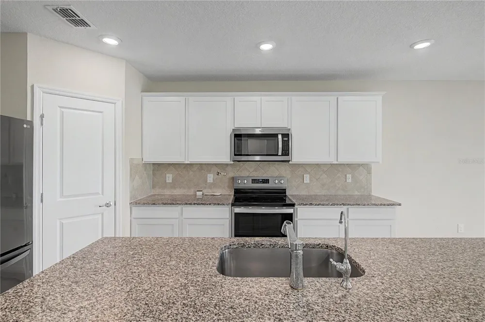 3891 CAPRI COAST DRIVE Plant City, FL 33565