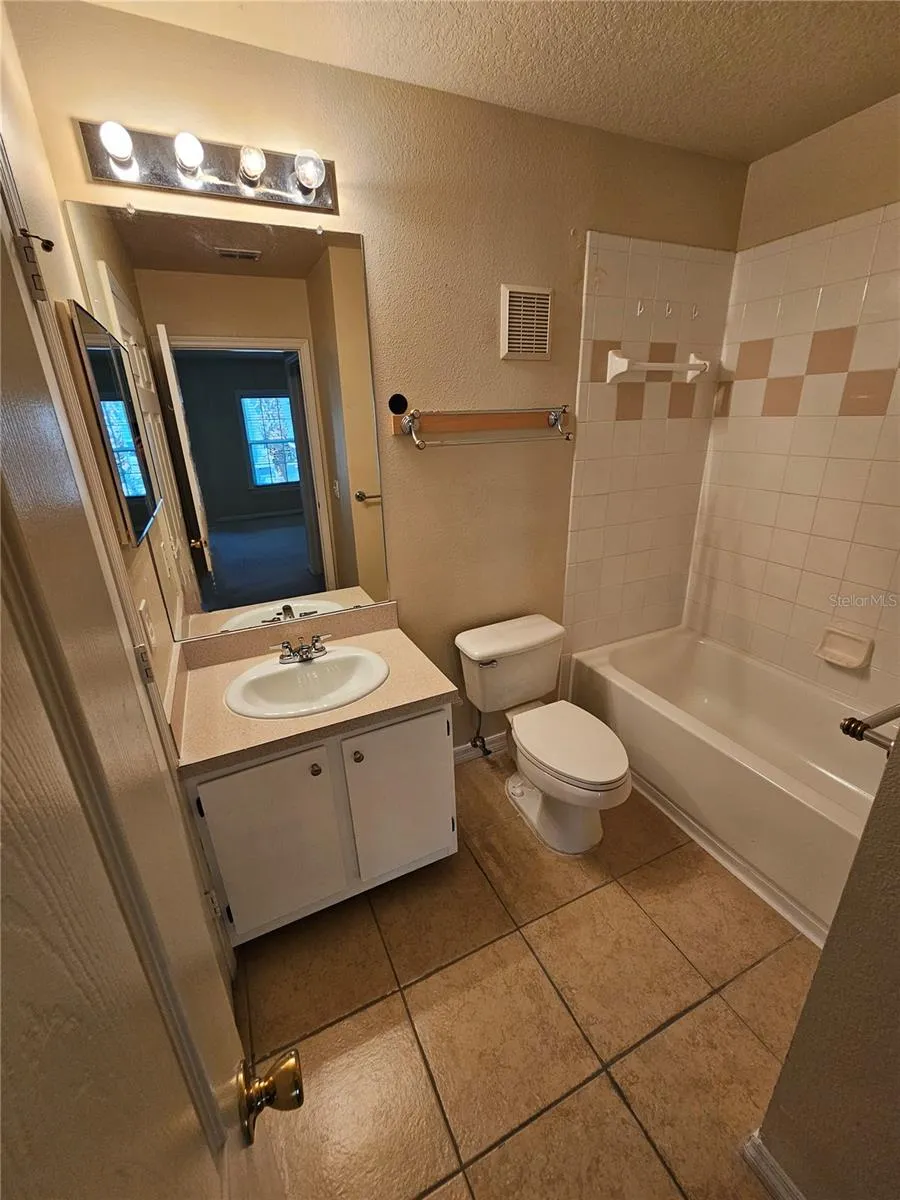 6548 SWISSCO DRIVE #628 Orlando, FL 32822