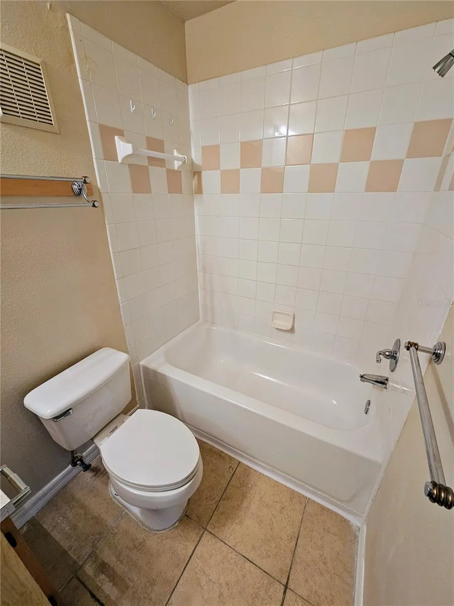 6548 SWISSCO DRIVE #628 Orlando, FL 32822
