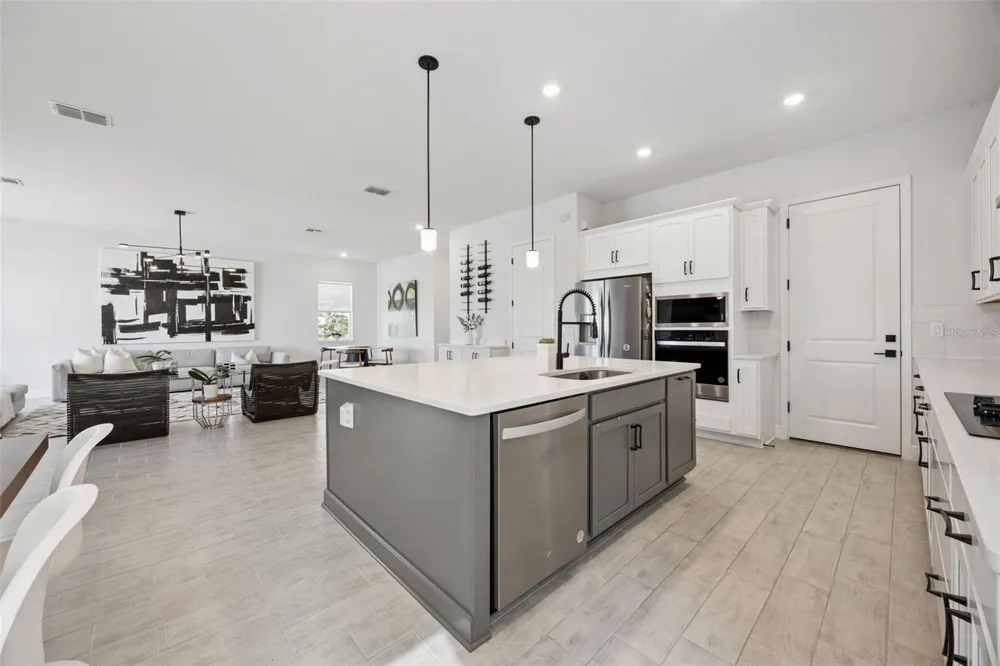 13557 MCMILLAN DRIVE Orlando, FL 32827