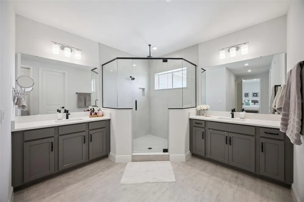 13557 MCMILLAN DRIVE Orlando, FL 32827