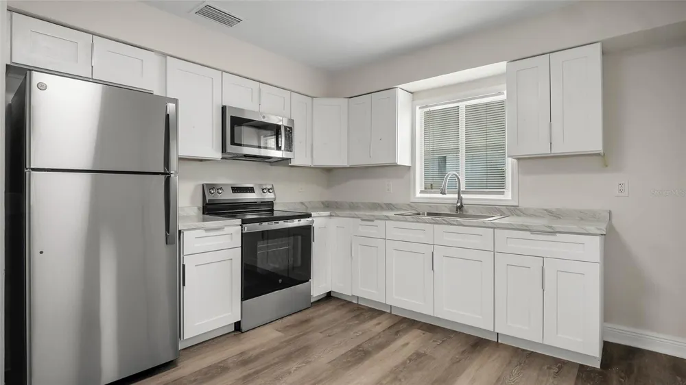 1213 E 24TH AVENUE Tampa, FL 33605