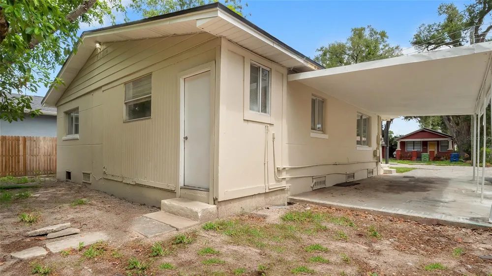 1213 E 24TH AVENUE Tampa, FL 33605