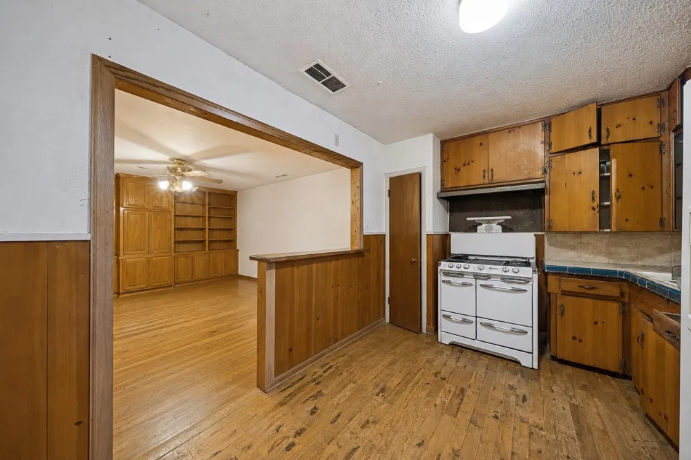 207 Woodward Street Austin, TX 78704