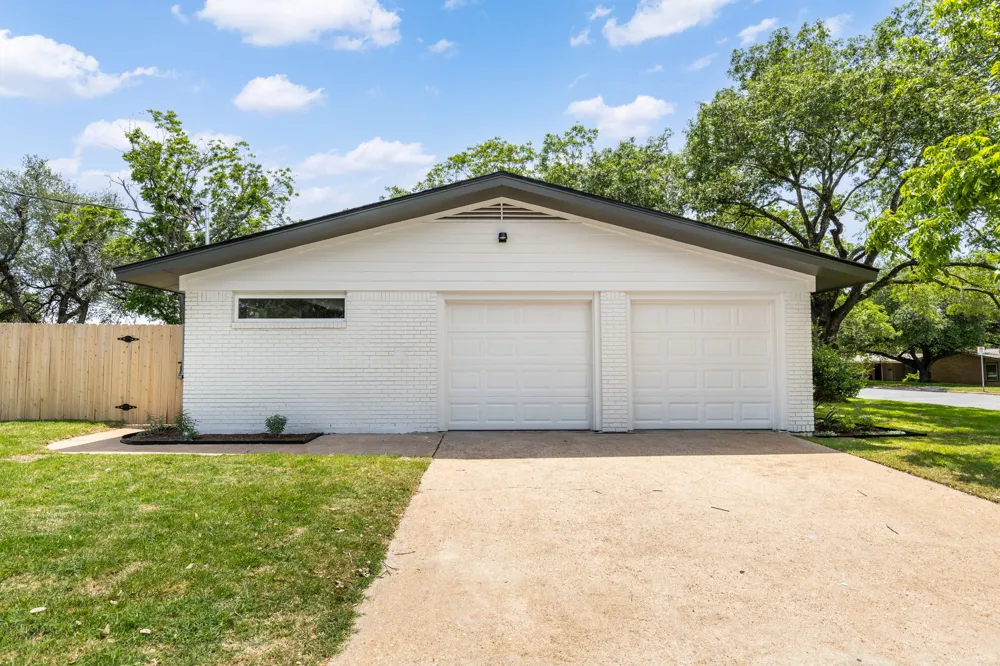 4501 PackSaddle Austin, TX 78745