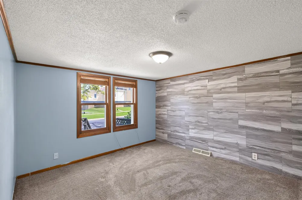 220 Chestnut Street Belle Plaine, MN 56011