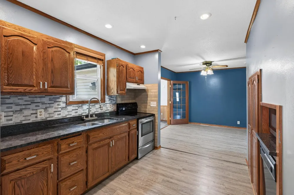 220 Chestnut Street Belle Plaine, MN 56011