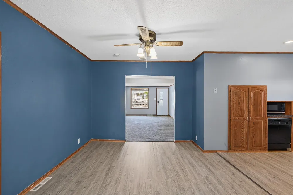 220 Chestnut Street Belle Plaine, MN 56011
