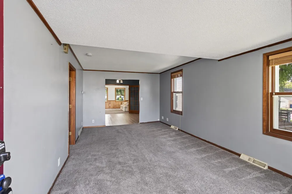220 Chestnut Street Belle Plaine, MN 56011