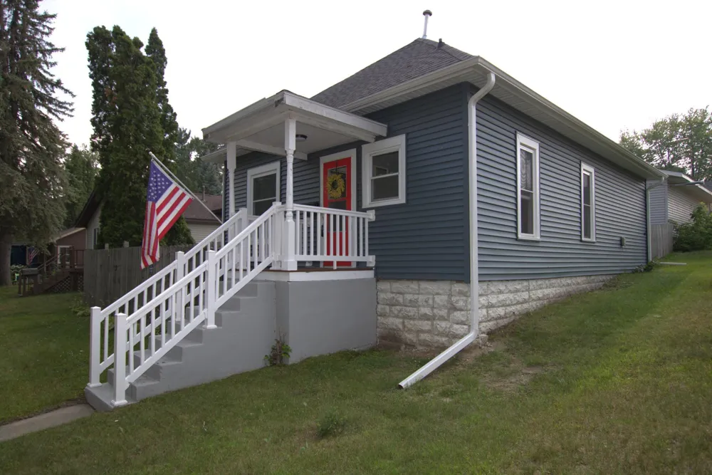 425 8th Street NE Staples, MN 56479