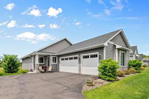 2504 Neal Court