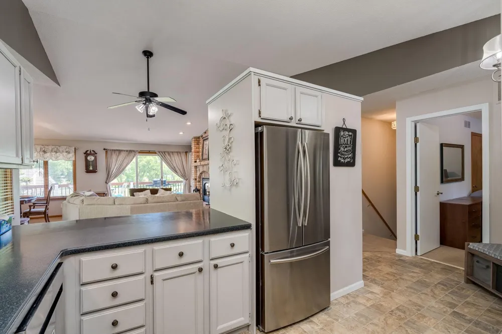 6105 Shamrock Drive Madison Lake, MN 56063