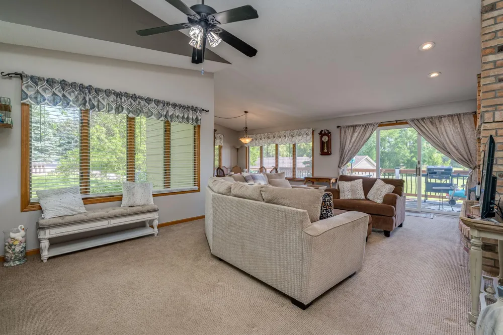6105 Shamrock Drive Madison Lake, MN 56063