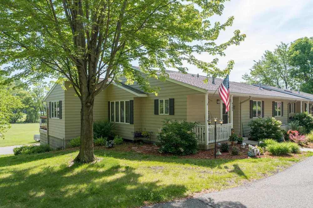6105 Shamrock Drive Madison Lake, MN 56063