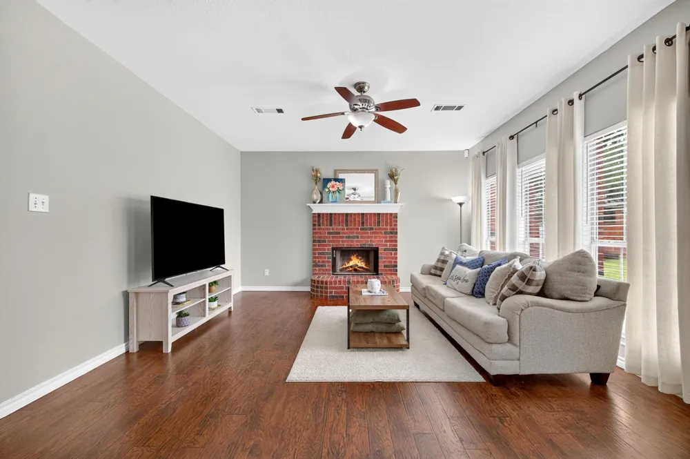 2724 Winterlake Drive Carrollton, TX 75006