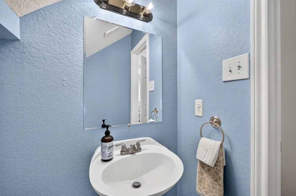 2724 Winterlake Drive Carrollton, TX 75006