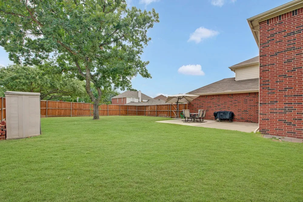 2724 Winterlake Drive Carrollton, TX 75006