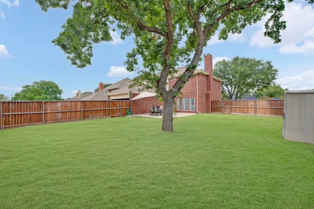 2724 Winterlake Drive Carrollton, TX 75006