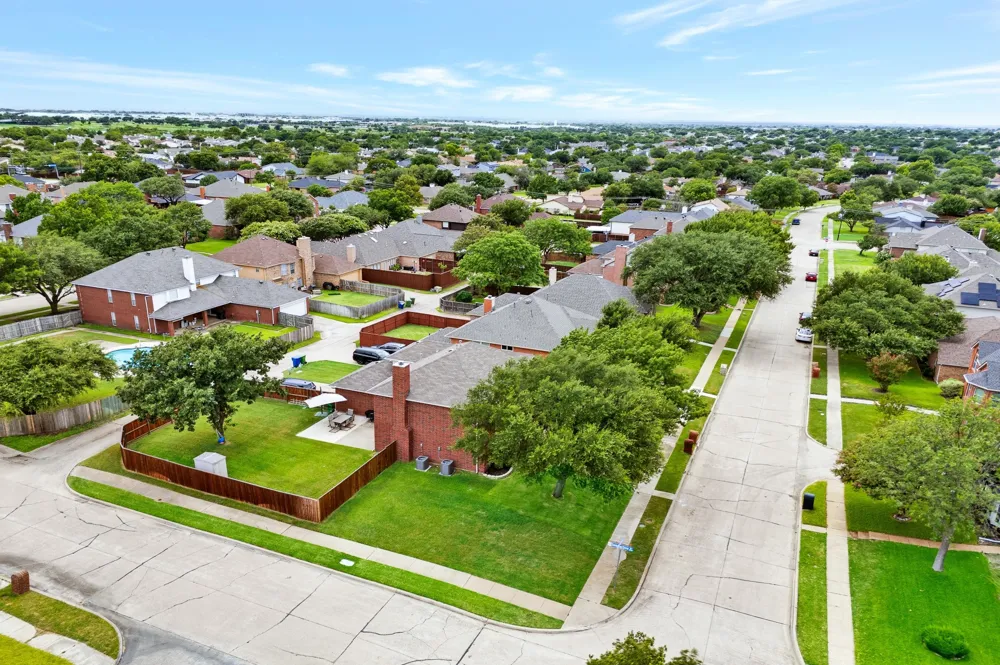 2724 Winterlake Drive Carrollton, TX 75006