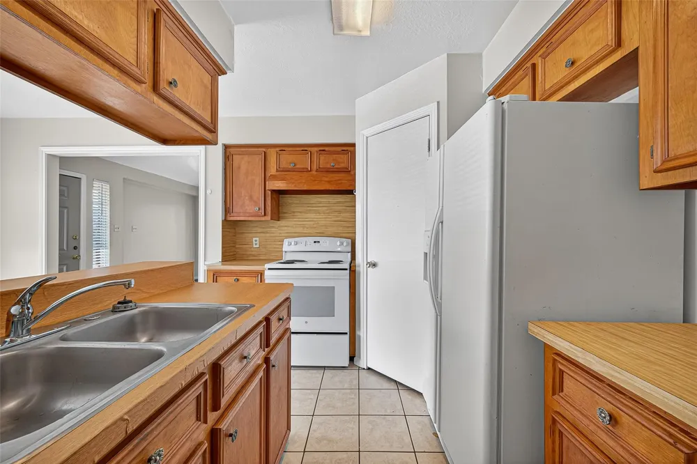 11503 Nobility Drive #4 C Stafford, TX 77477