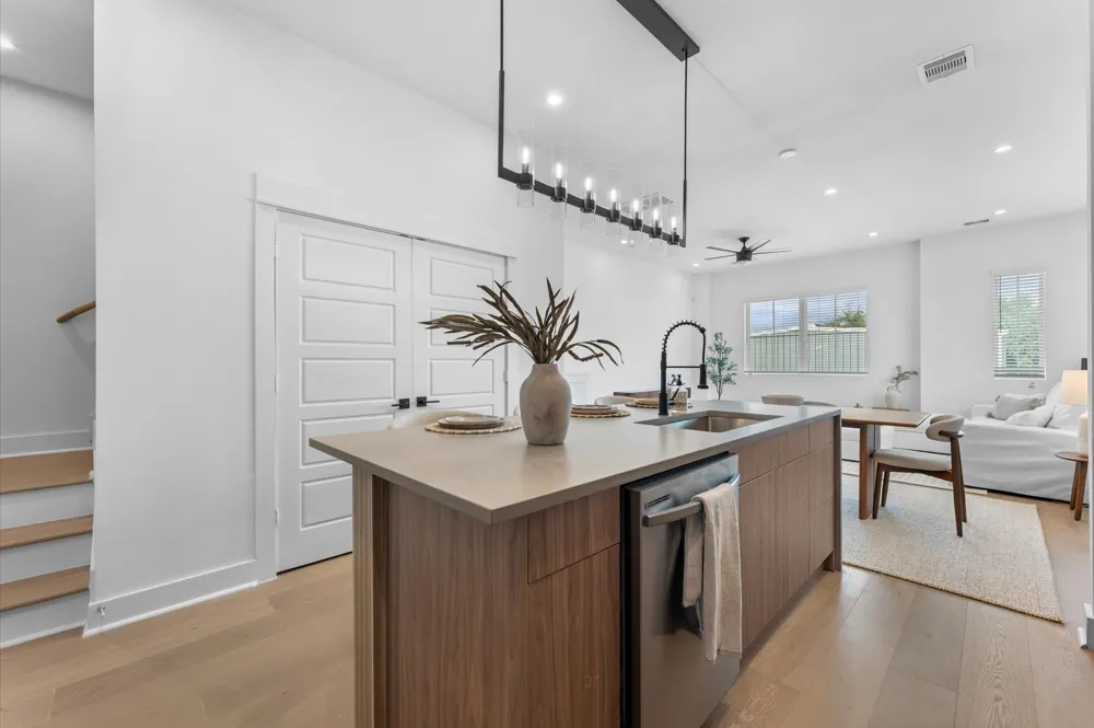 4329 Arlington Street Houston, TX 77022