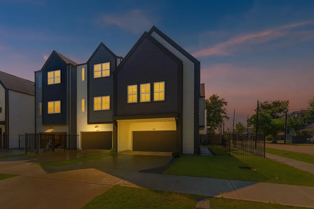 4329 Arlington Street Houston, TX 77022