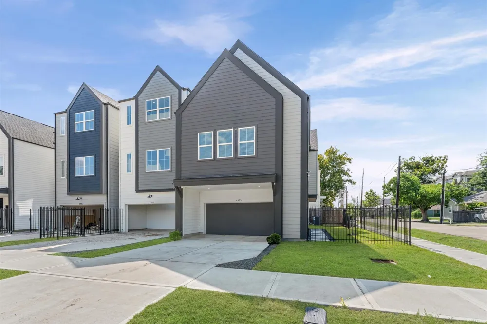 4329 Arlington Street Houston, TX 77022