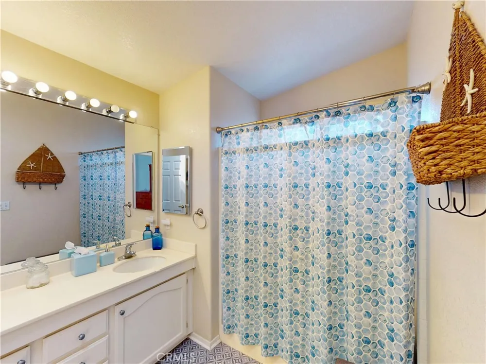 9850 Garfield Avenue #95 Huntington Beach, CA 92646
