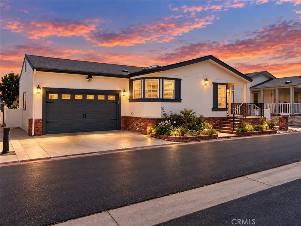 9850 Garfield Avenue #95 Huntington Beach, CA 92646