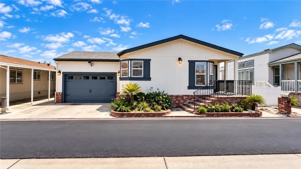 9850 Garfield Avenue #95 Huntington Beach, CA 92646