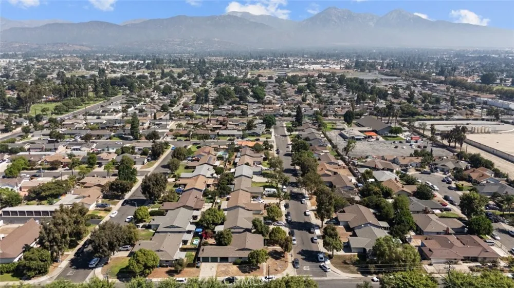 1925 Royalty Drive Pomona, CA 91767