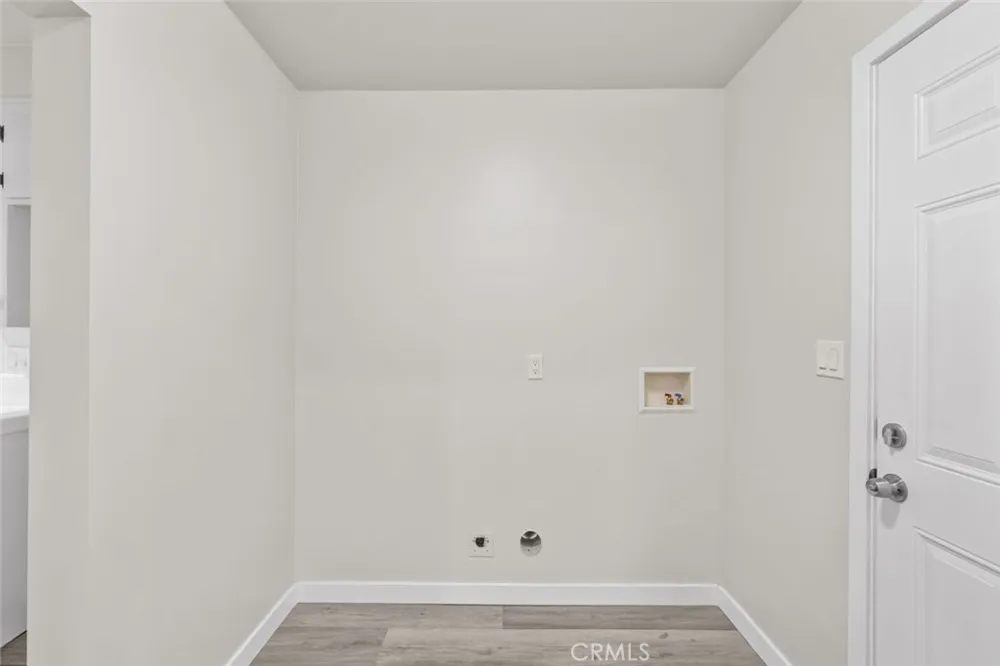 1925 Royalty Drive Pomona, CA 91767