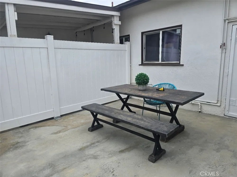 8520 11th Downey, CA 90241