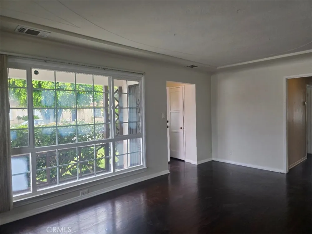 8520 11th Downey, CA 90241