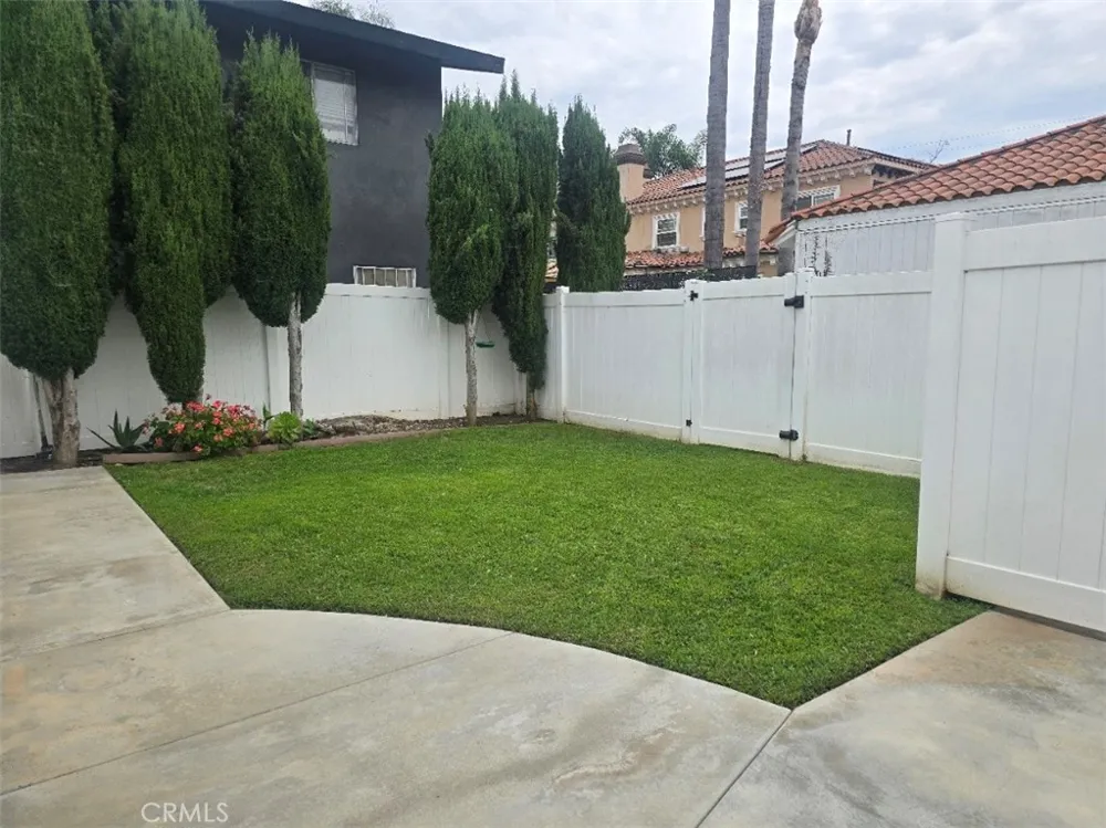 8520 11th Downey, CA 90241