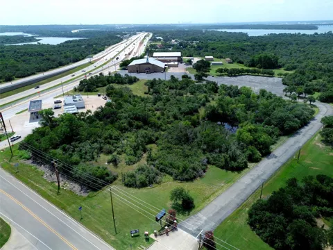 8677 Jacksboro Highway