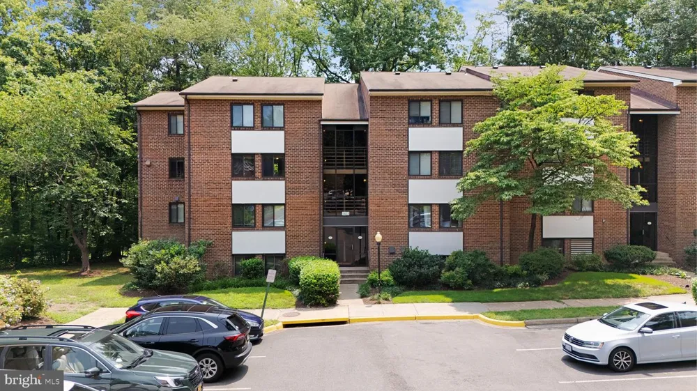 1423 NORTHGATE SQUARE #23/21C Reston, VA 20190