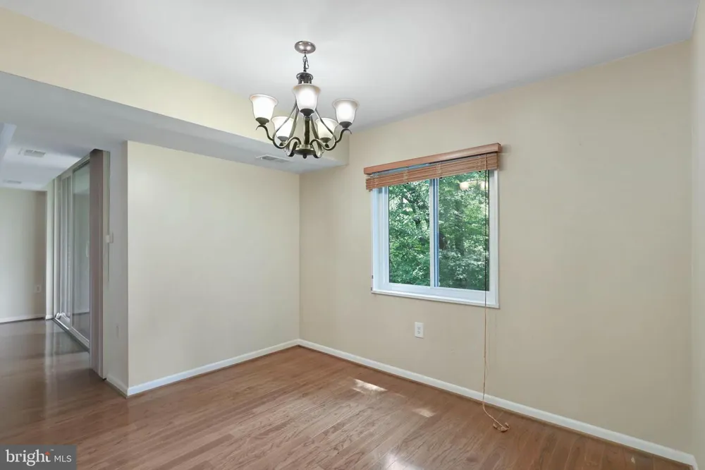 1423 NORTHGATE SQUARE #23/21C Reston, VA 20190