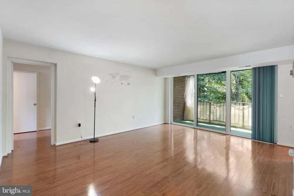 1423 NORTHGATE SQUARE #23/21C Reston, VA 20190