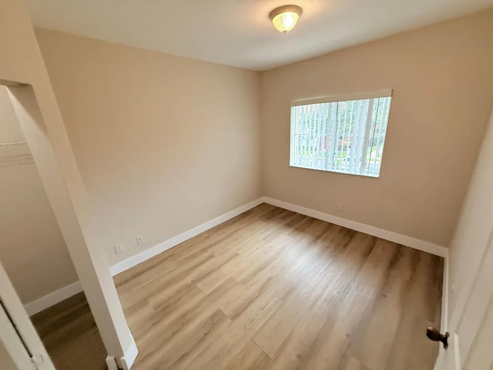 905 SANTA CATALINA CIRCLE #905 North Lauderdale, FL 33068