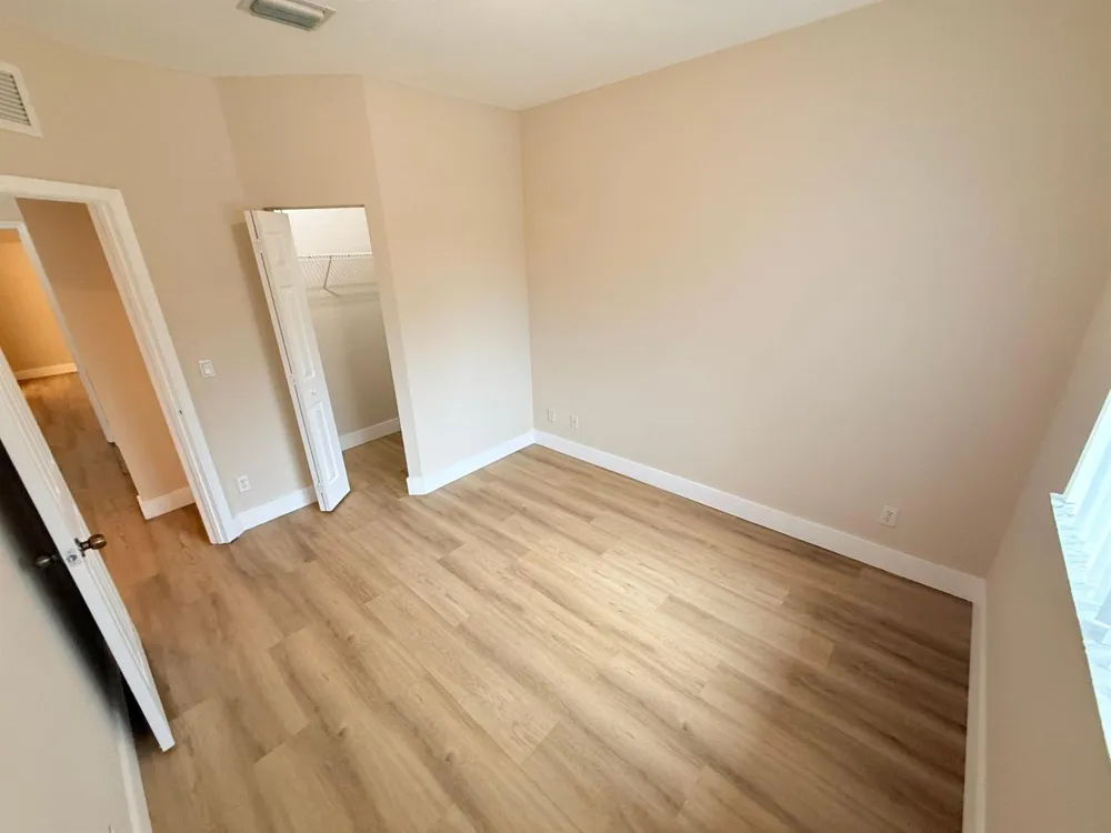 905 SANTA CATALINA CIRCLE #905 North Lauderdale, FL 33068