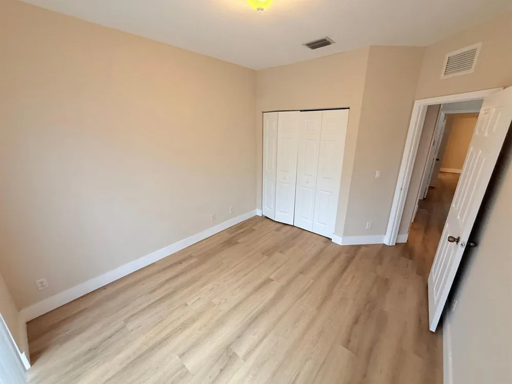 905 SANTA CATALINA CIRCLE #905 North Lauderdale, FL 33068