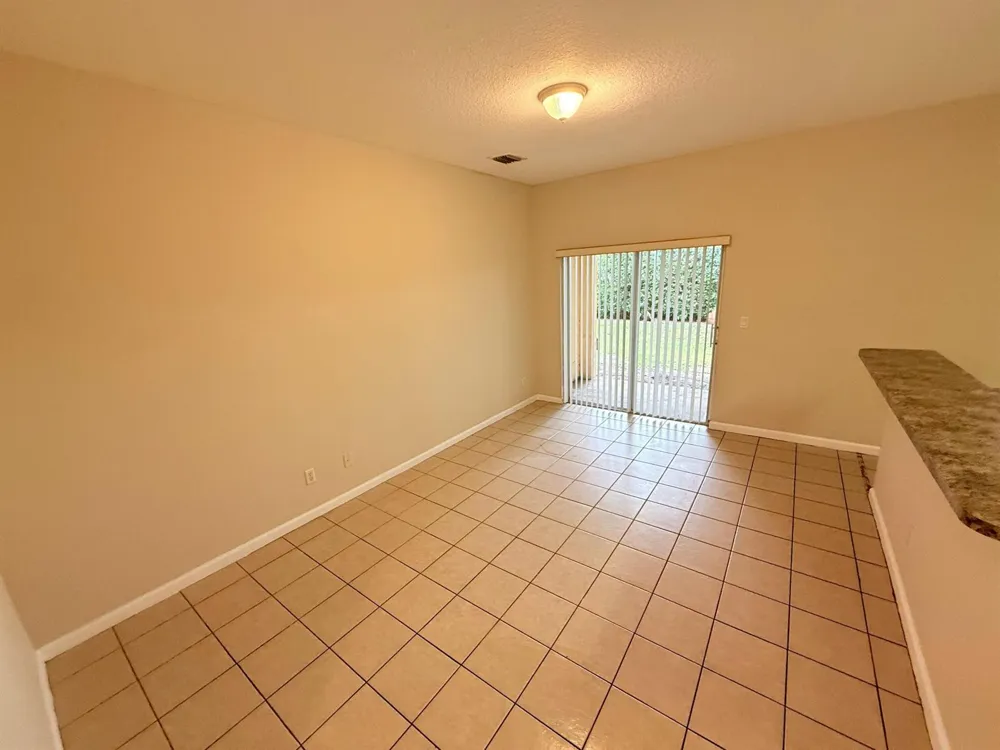 905 SANTA CATALINA CIRCLE #905 North Lauderdale, FL 33068