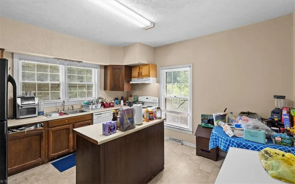 506 Moir Street Eden, NC 27288
