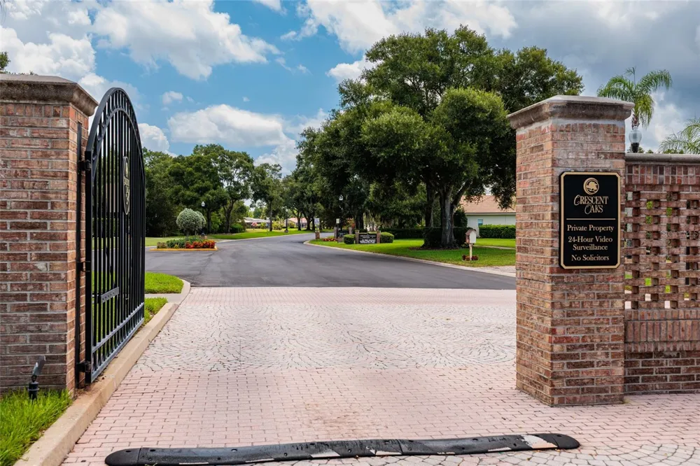 1338 DARTFORD DRIVE Tarpon Springs, FL 34688