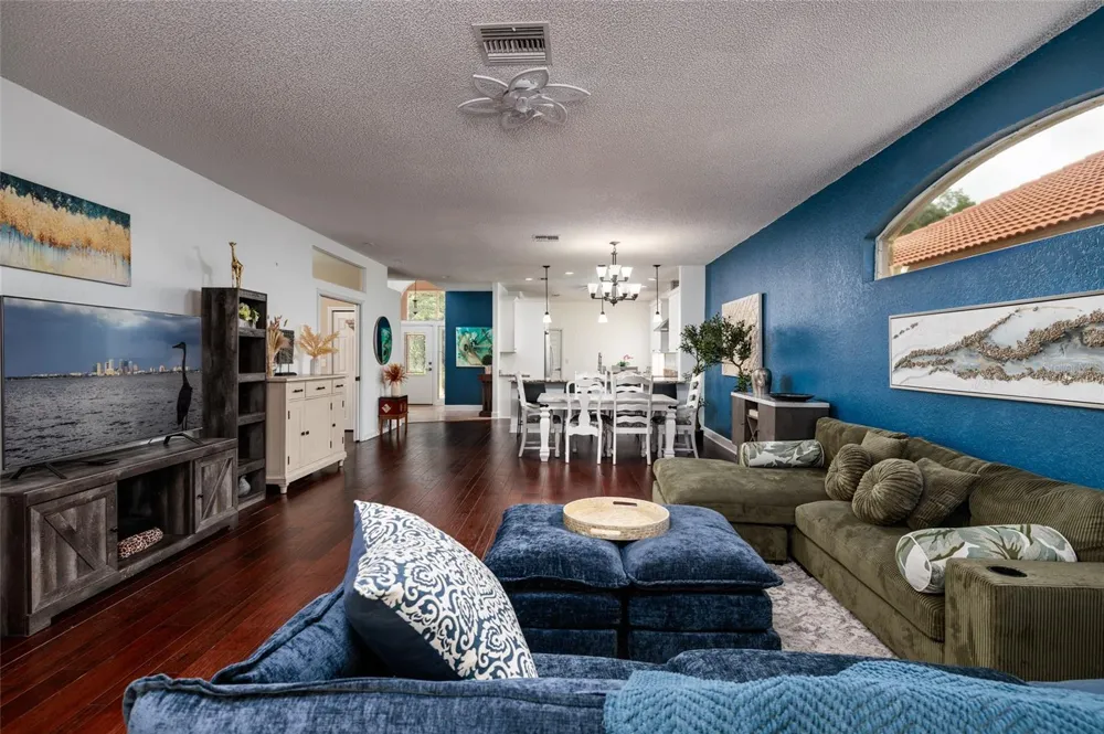 1338 DARTFORD DRIVE Tarpon Springs, FL 34688